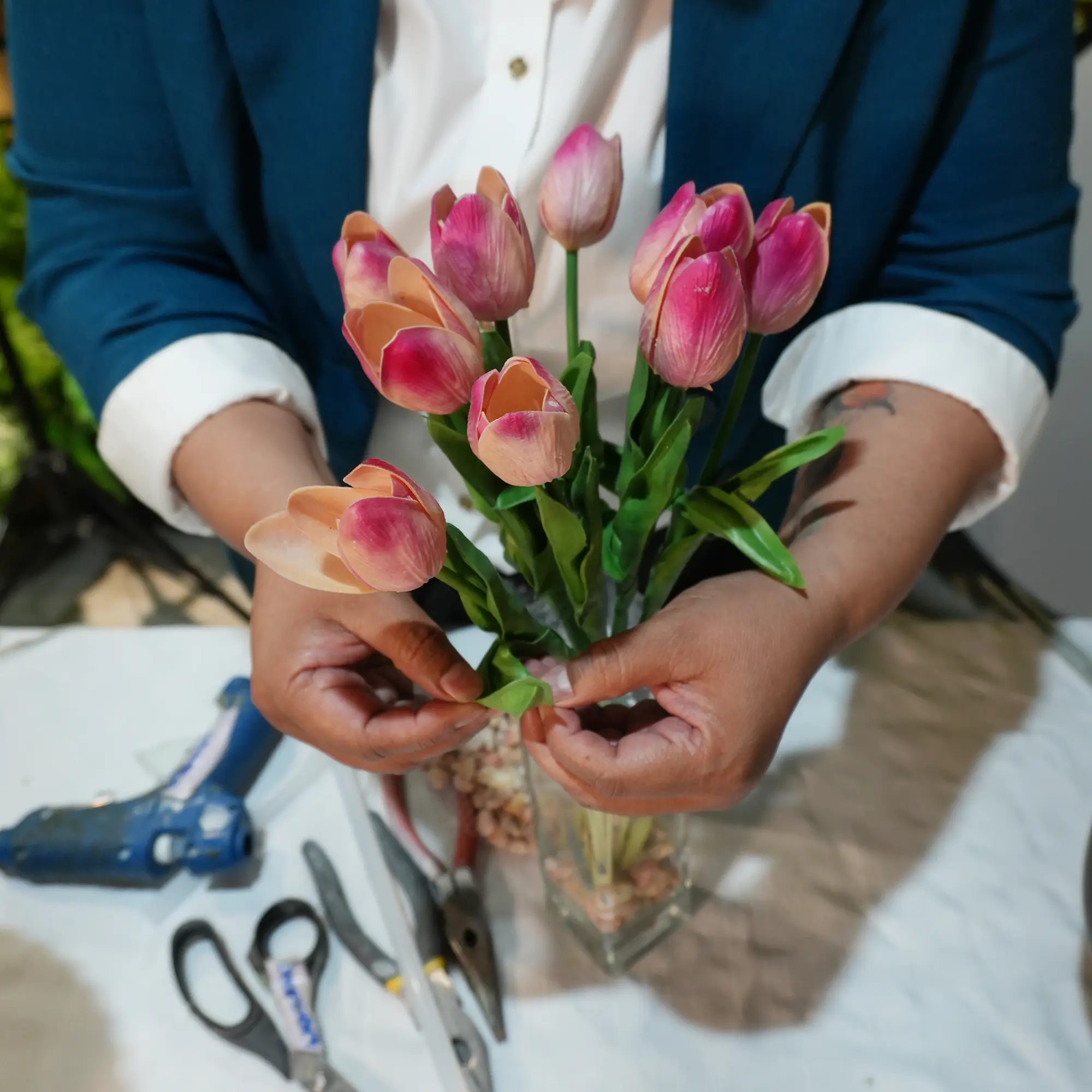 Florista trabajando